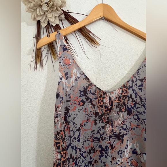 CAbi Floral Pattern Fresco Shift Pocket Dress Size Medium - Picture 4 of 7